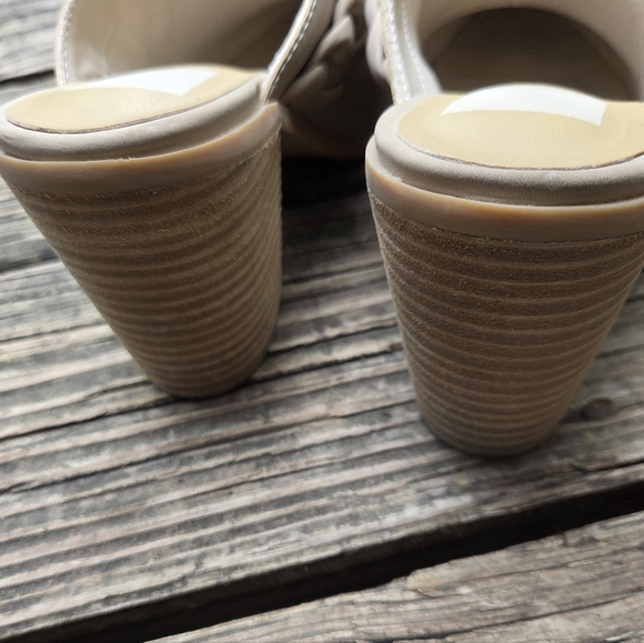 Anthropologie Dolce Vita "Serla" Pointed Toe Heeled Suede - Picture 6 of 8